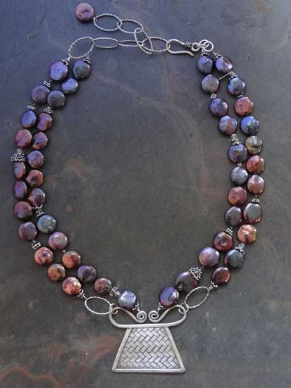 Image of Dark Coin Pearl and